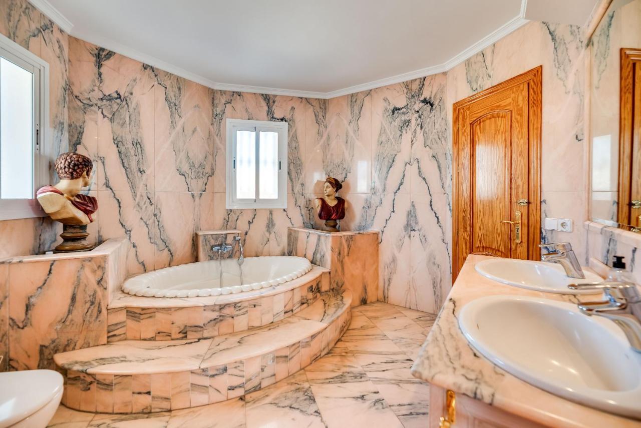 Villa Angeles Marbella Bagian luar foto